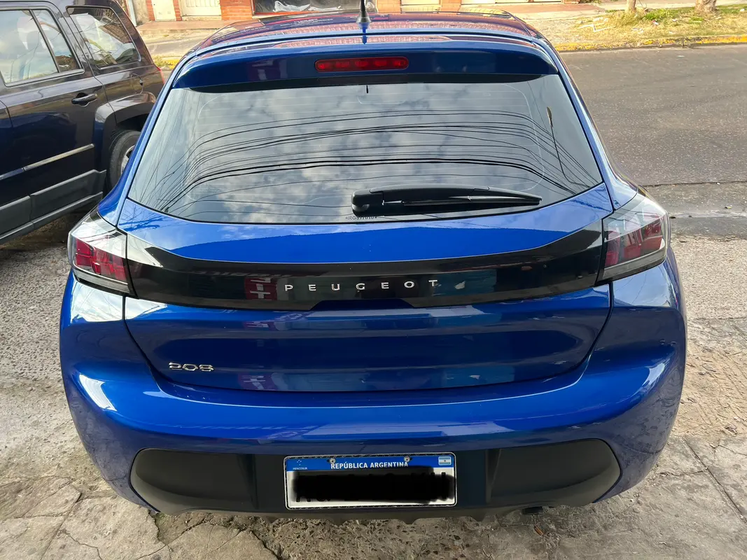 Peugeot 208 Foto #13
