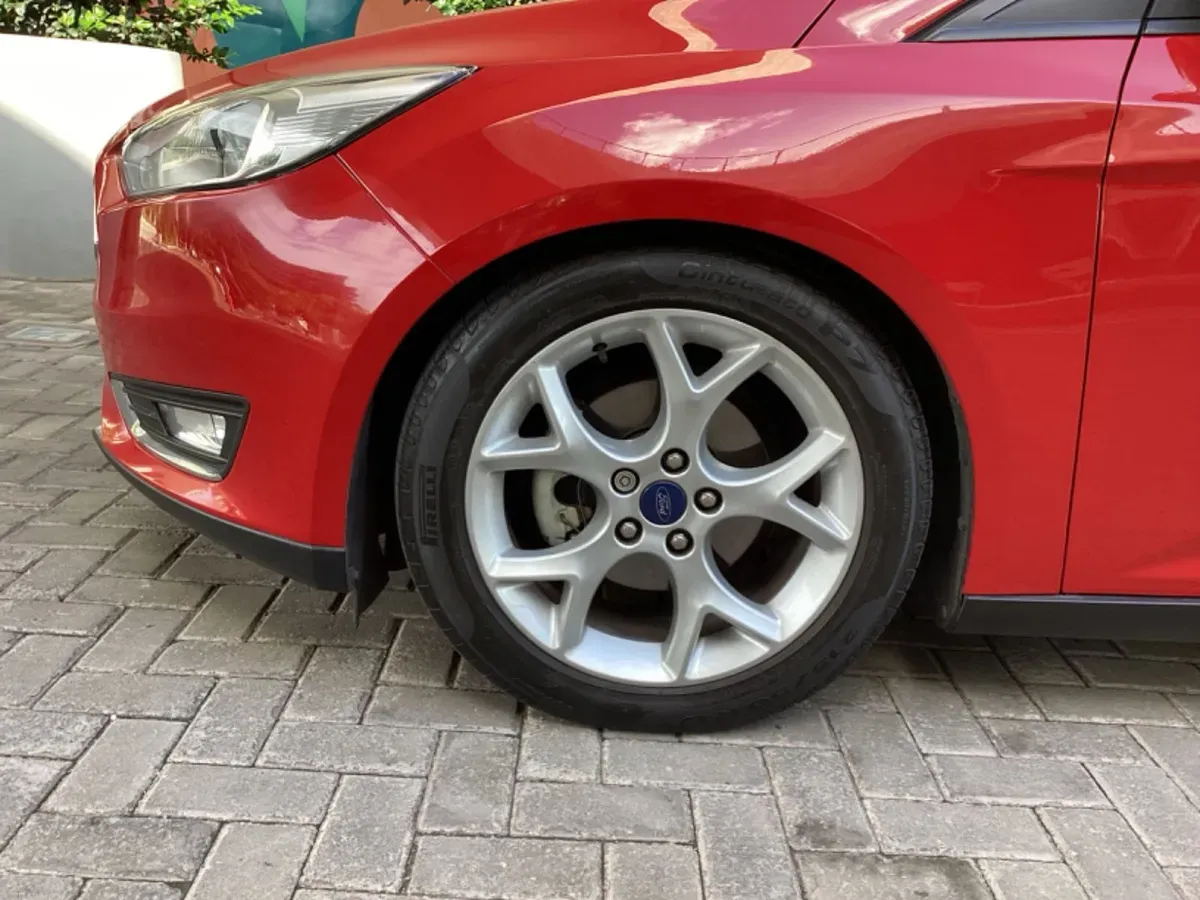 Ford Focus Foto #8