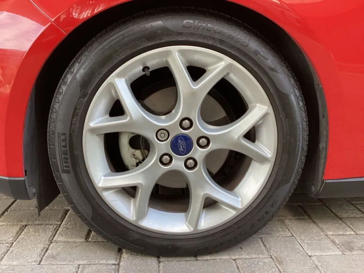 Ford Focus Foto #9