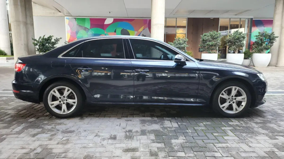 Audi A4 Foto #3