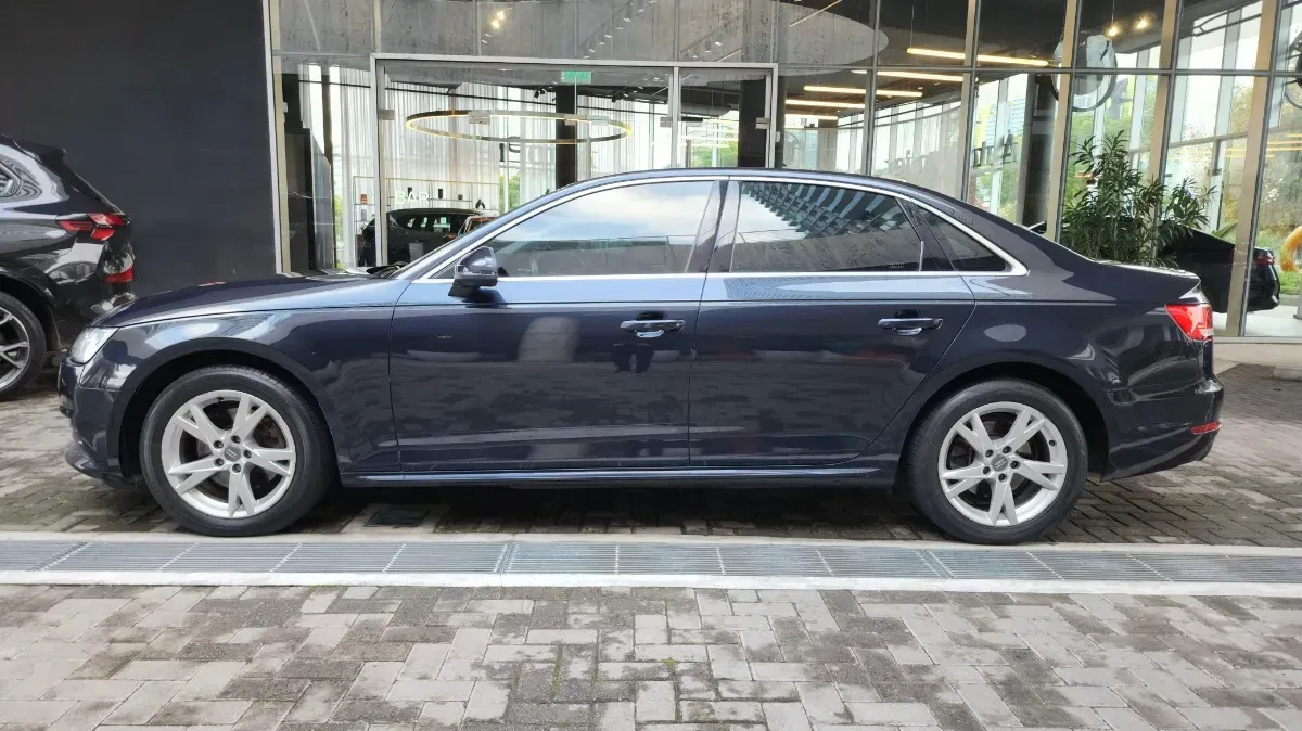 Audi A4 Foto #4