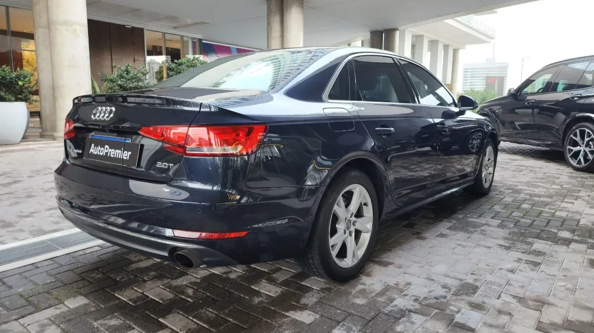 Audi A4 Foto #5