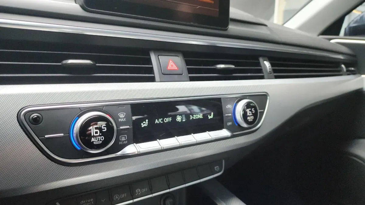 Audi A4 Foto #10