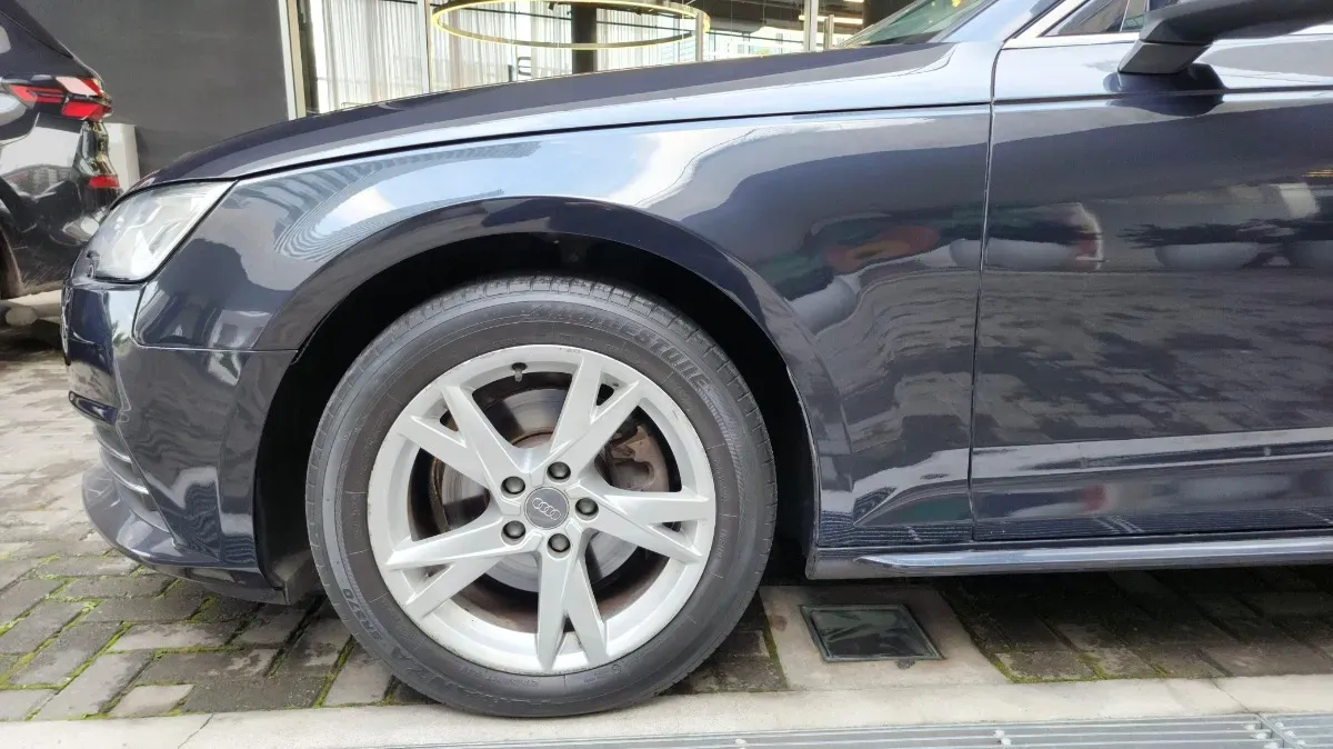 Audi A4 Foto #8