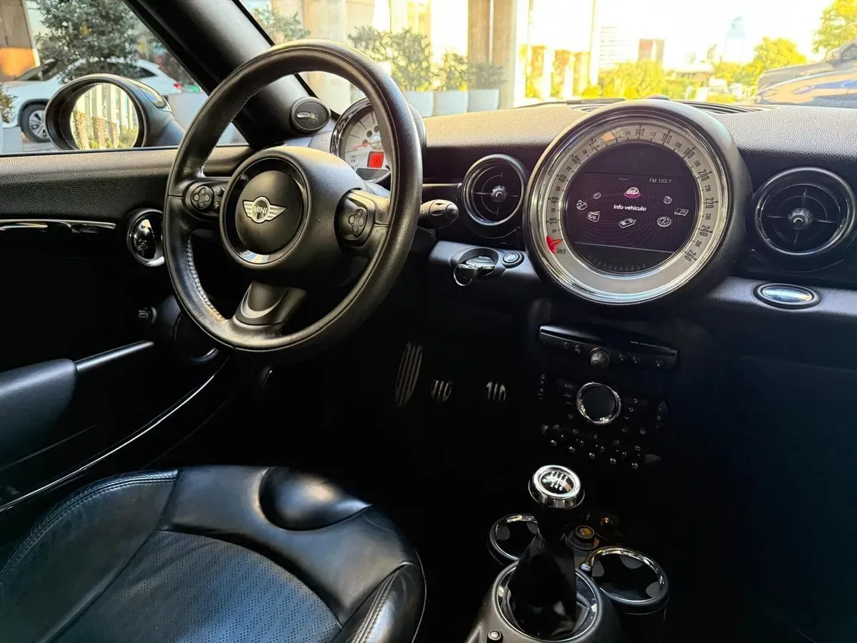Mirá esta publicación de Mini Cooper Coupe