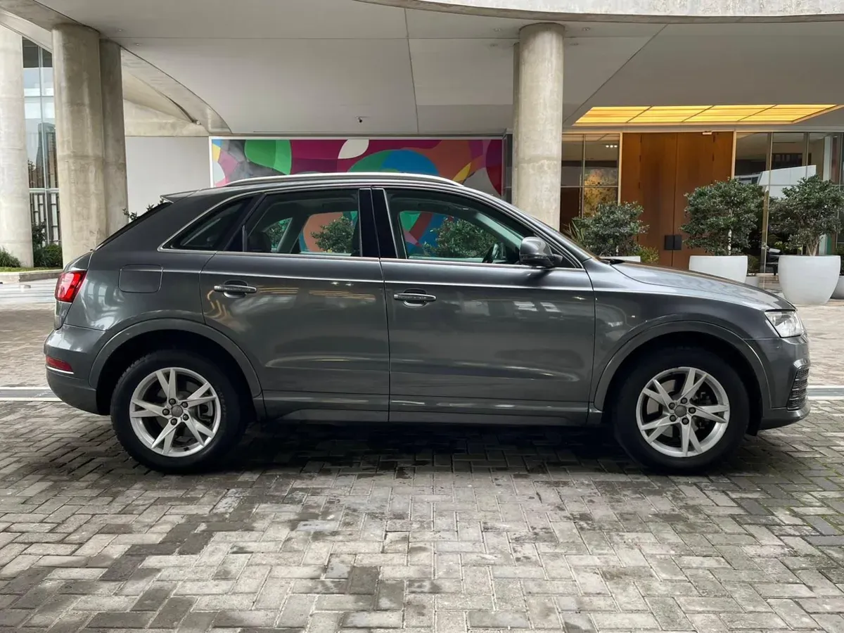Audi Q3 Foto #9
