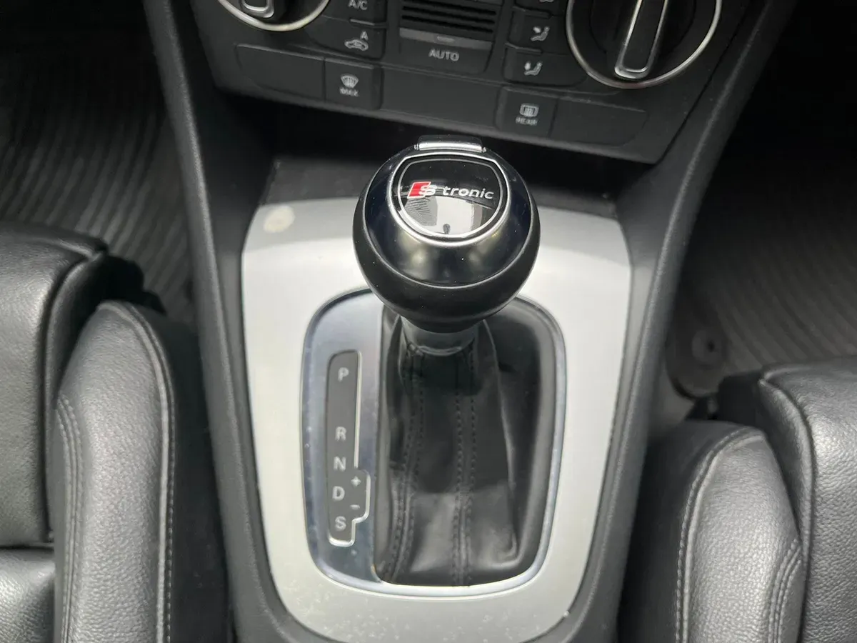 Audi Q3 Foto #18