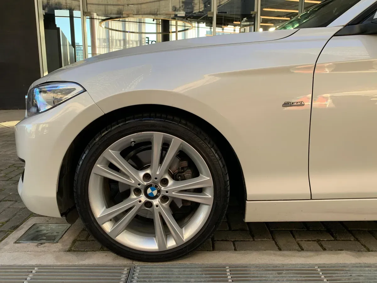 BMW Serie 2 Foto #9