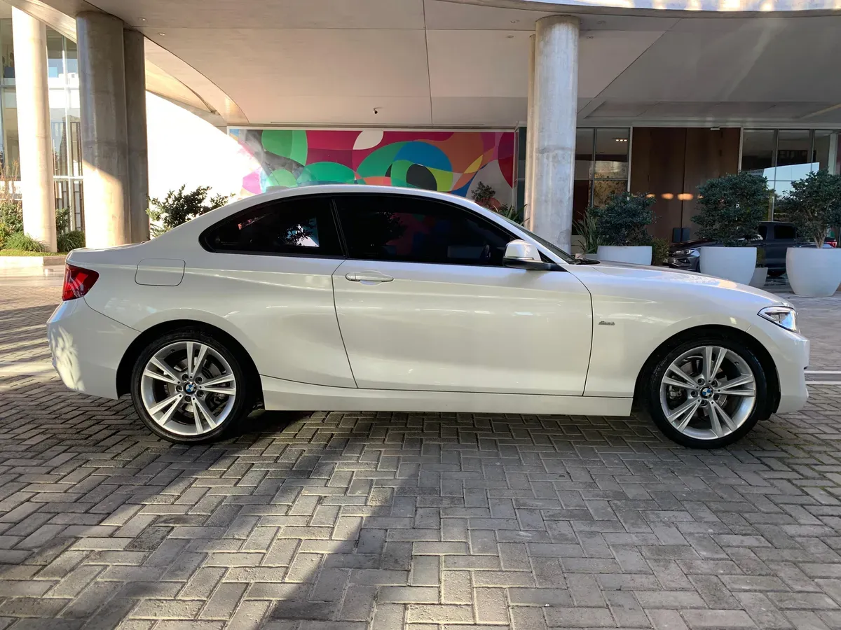 BMW Serie 2 Foto #7