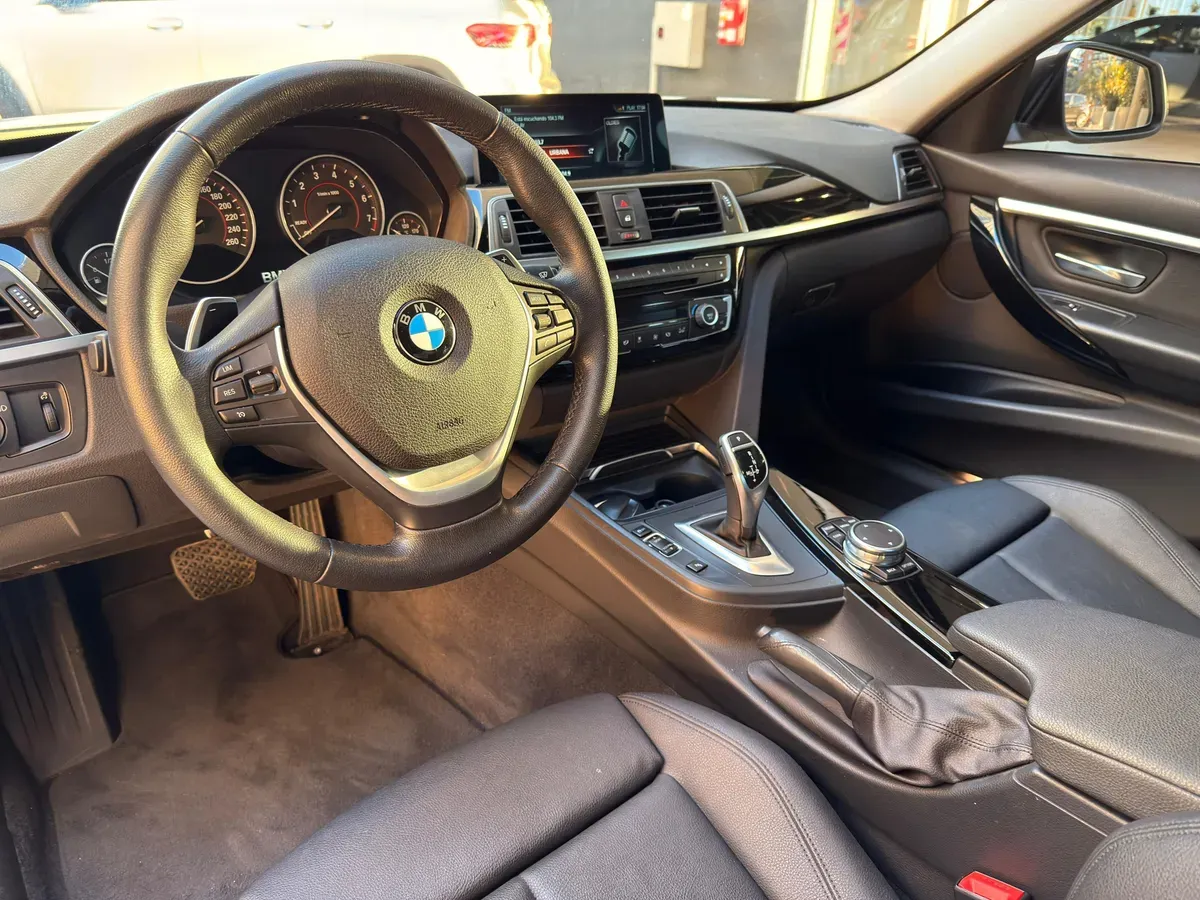 BMW Serie 3 Foto #13