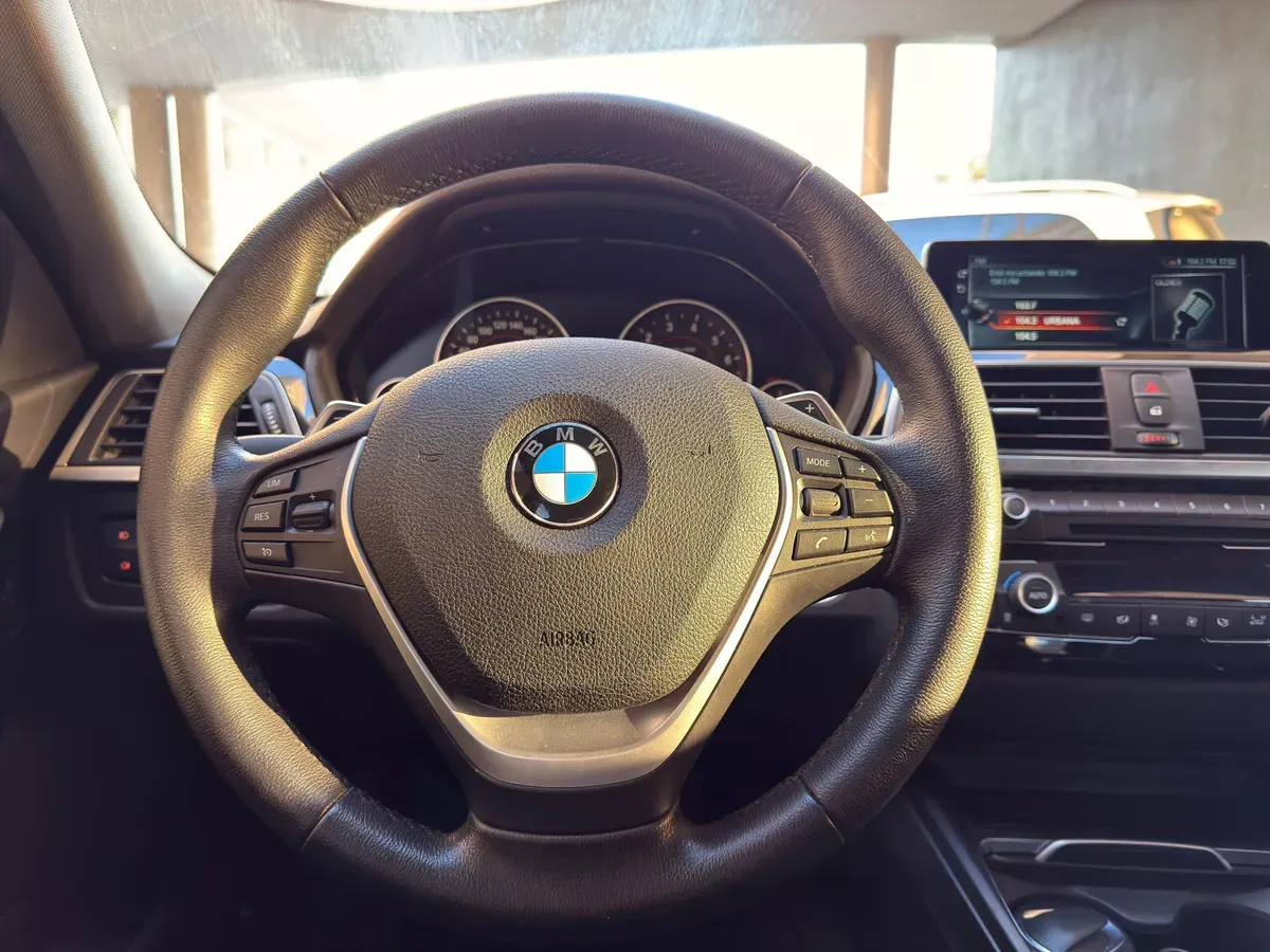 BMW Serie 3 Foto #14