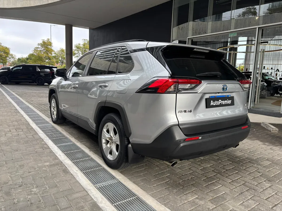 Toyota RAV4 Foto #6