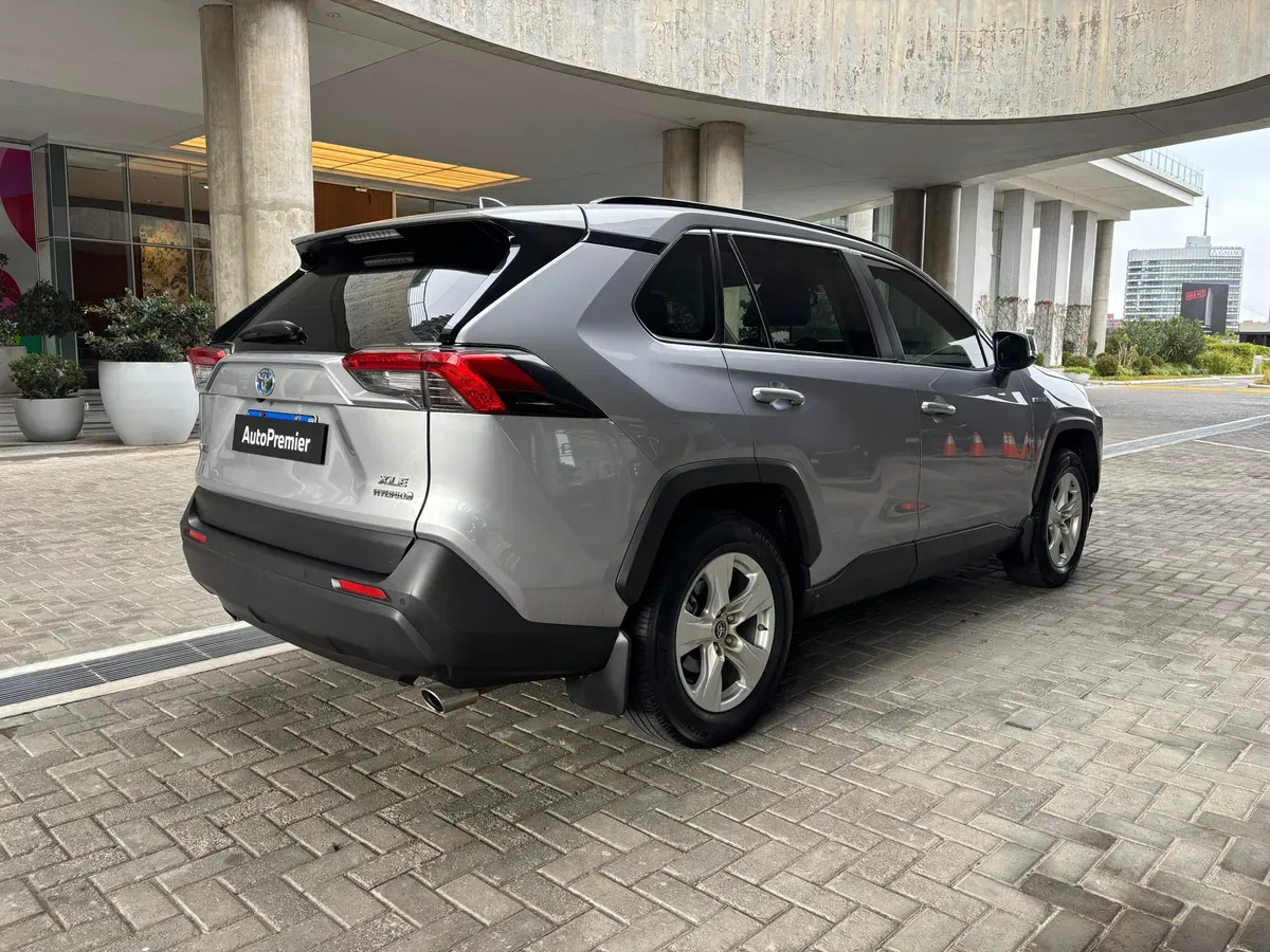 Toyota RAV4 Foto #4
