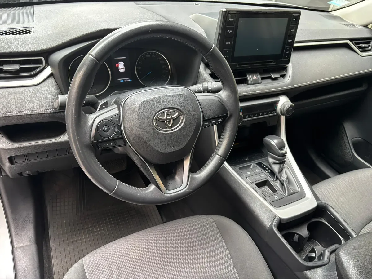 Toyota RAV4 Foto #13