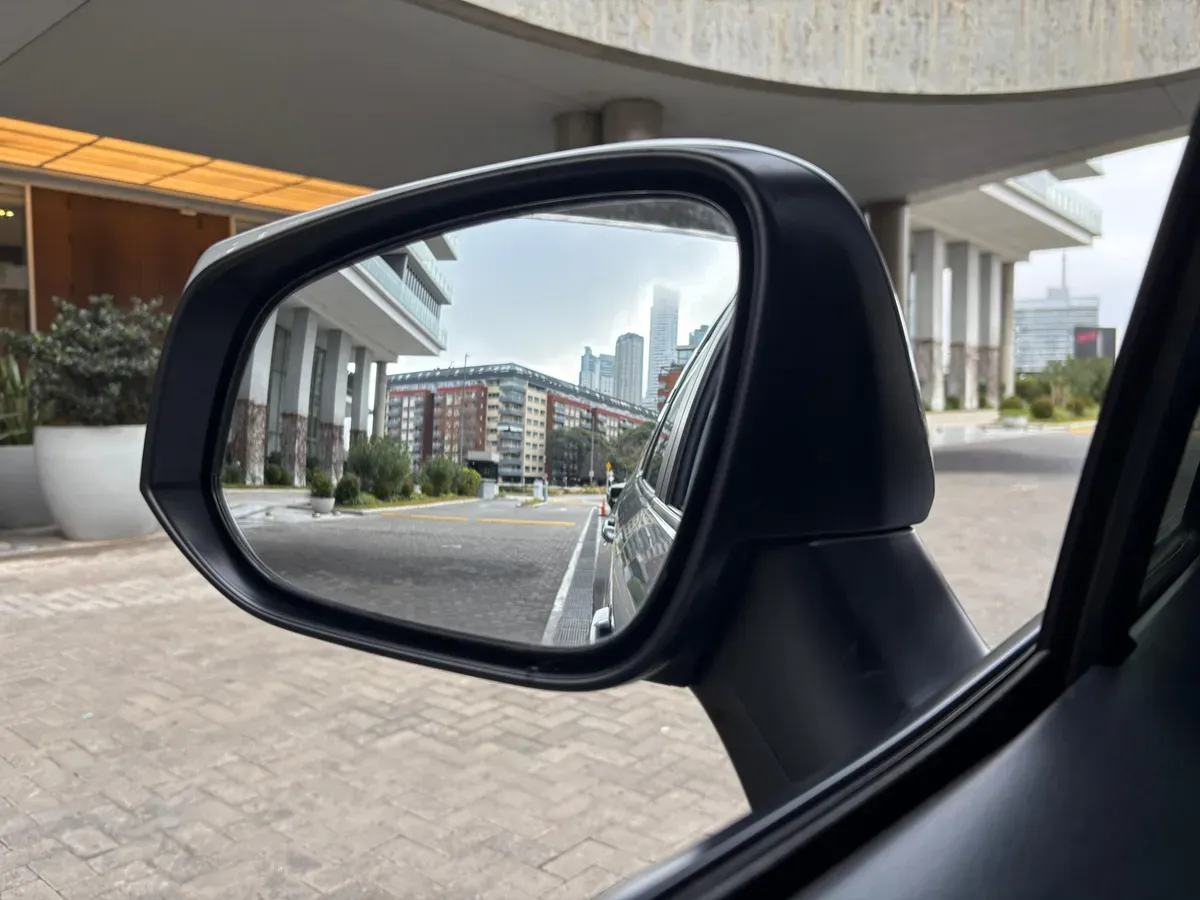 Toyota RAV4 Foto #18