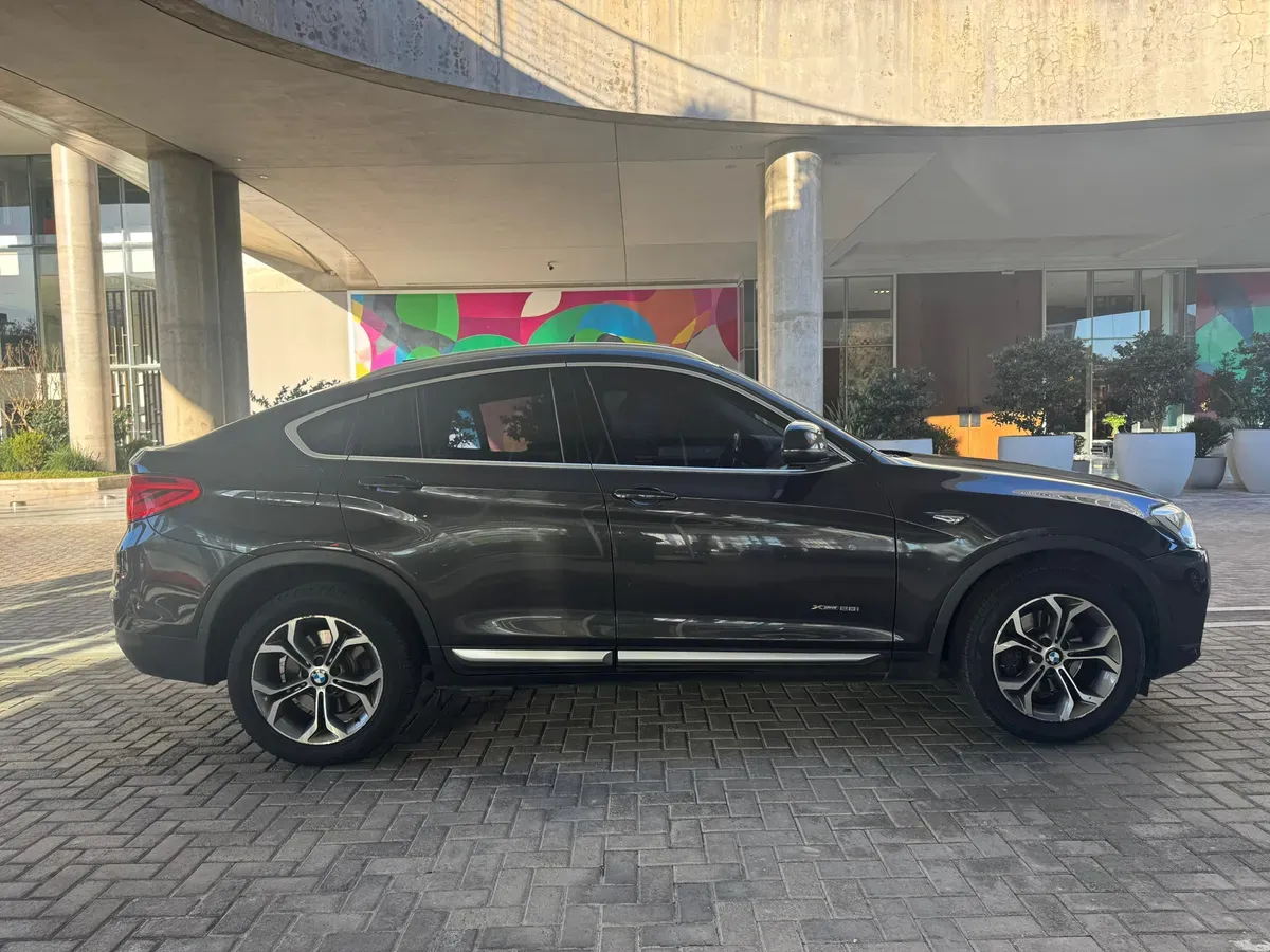 BMW X4 Foto #9