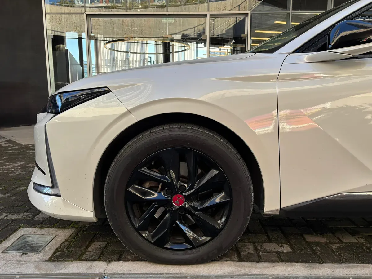 Ds Automobiles DS4 Foto #8