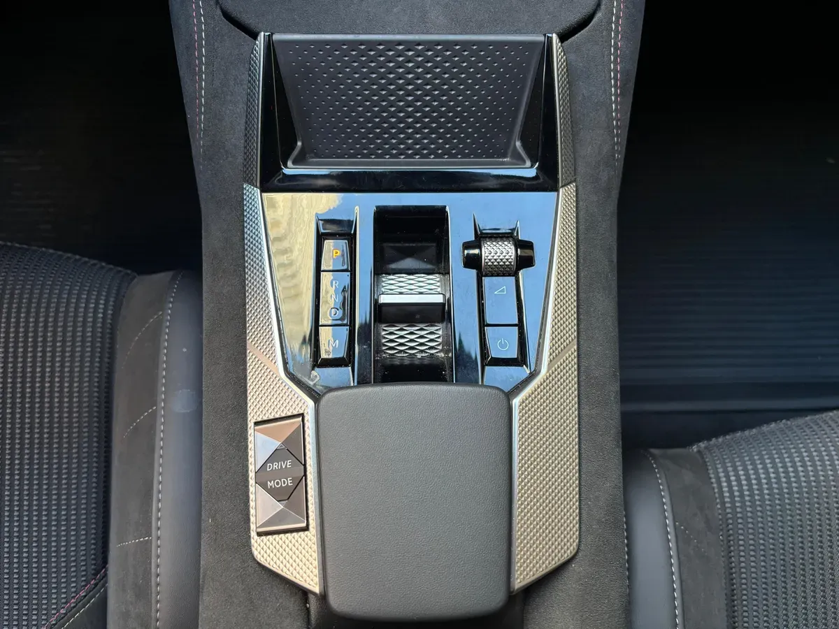 Ds Automobiles DS4 Foto #11