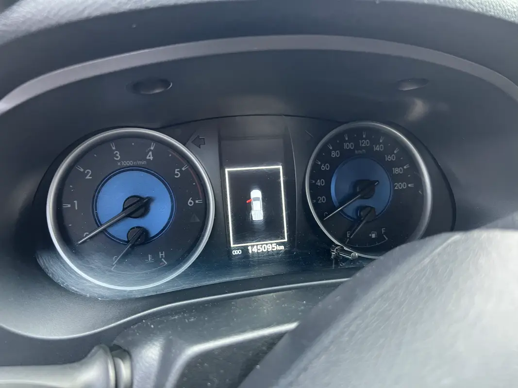 Toyota Hilux Foto #8