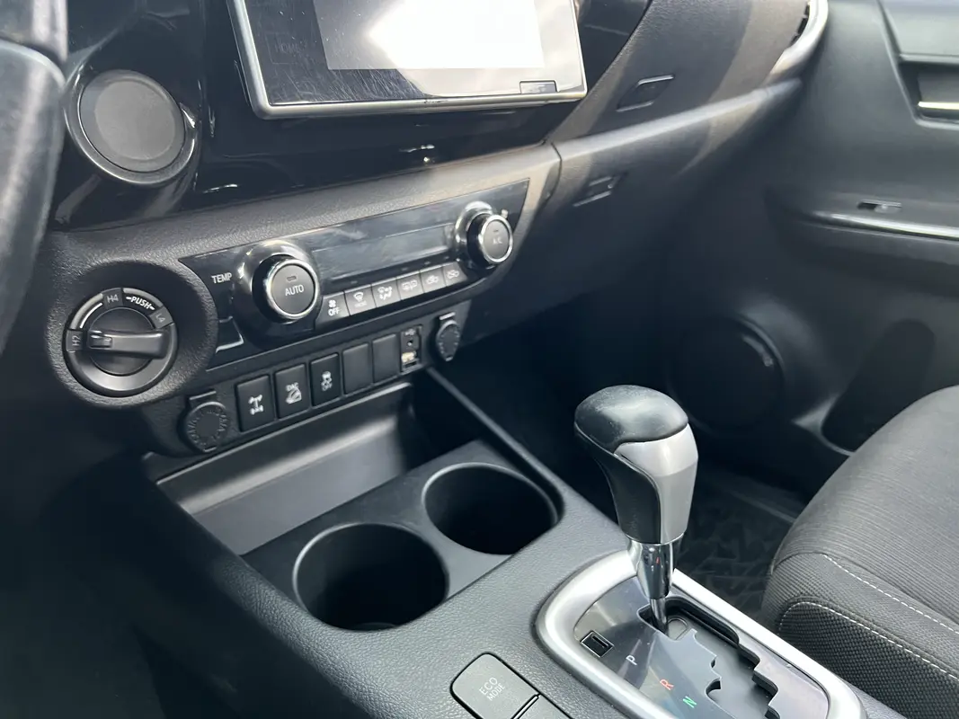 Toyota Hilux Foto #4