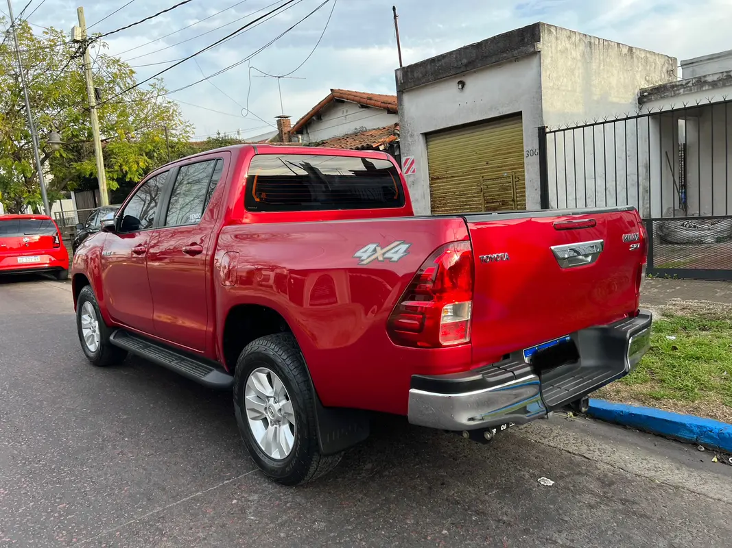 Toyota Hilux Foto #10