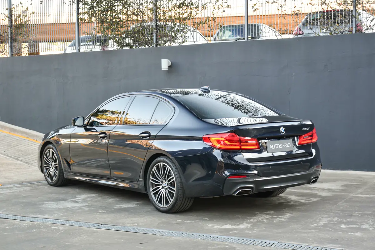 Mira esta publicación de BMW Serie 5