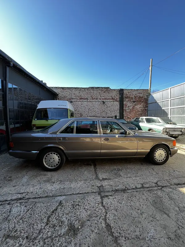 Mira esta publicación de Mercedes Benz 300