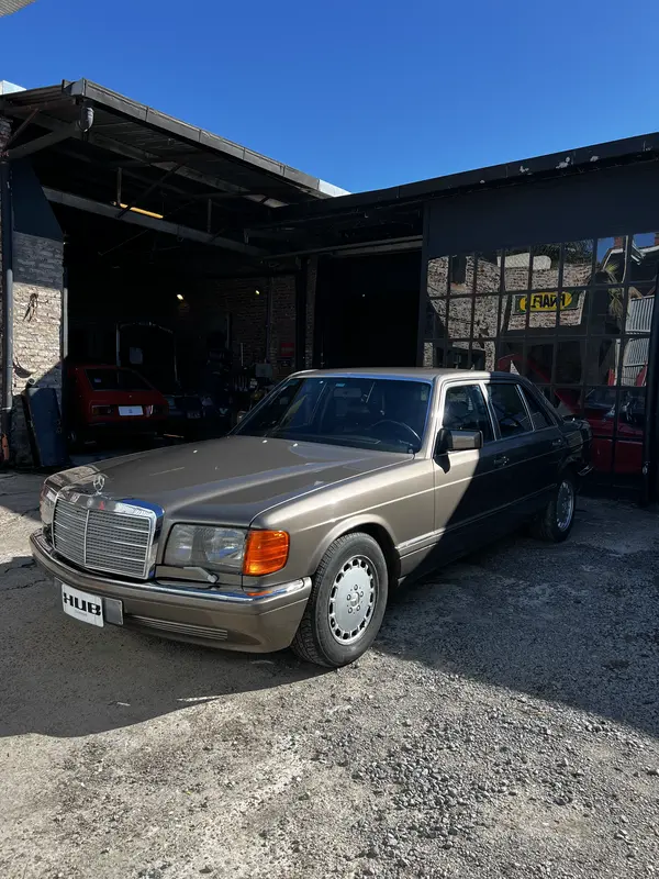 Mira esta publicación de Mercedes Benz 300