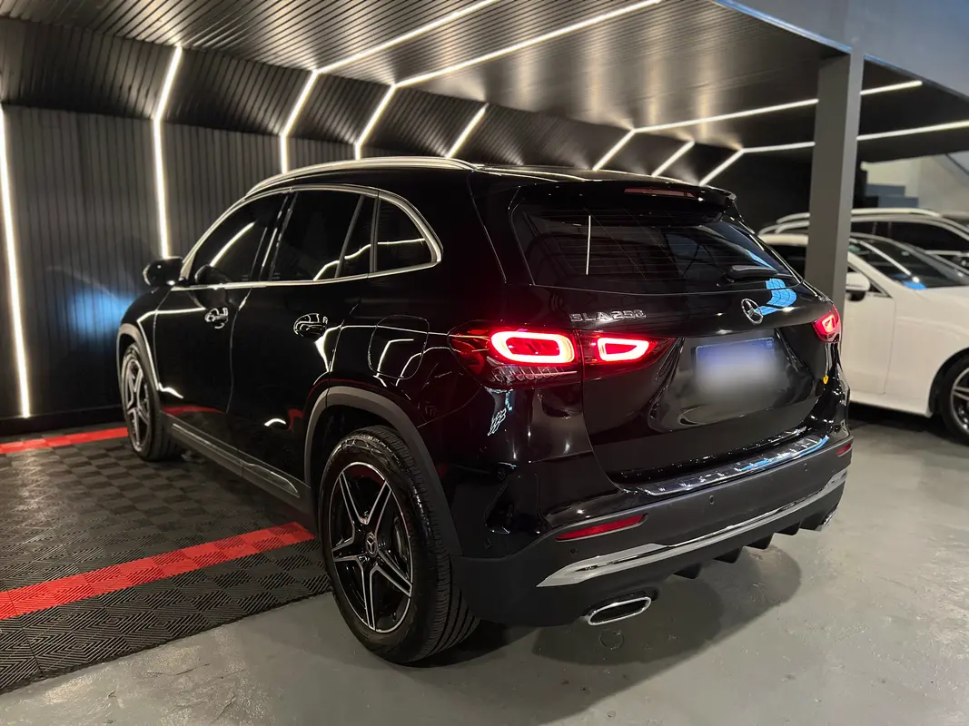 Mercedes Benz GLA Foto #4