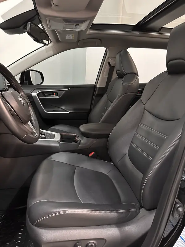 Toyota RAV4 Foto #10