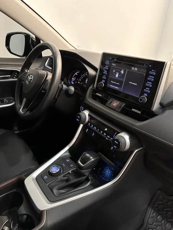 Toyota RAV4 Foto #25