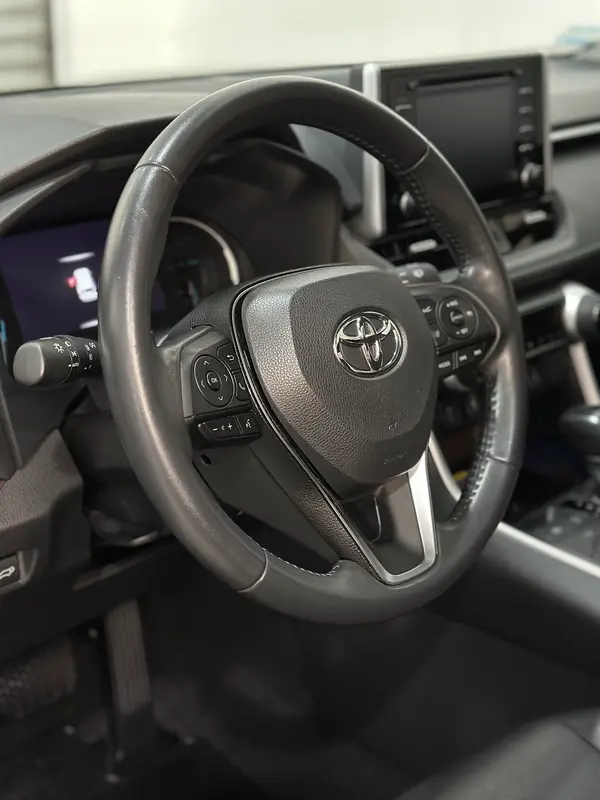 Toyota RAV4 Foto #12
