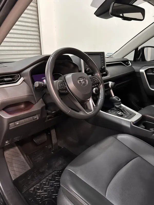 Toyota RAV4 Foto #9