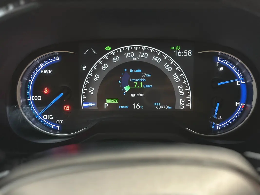 Toyota RAV4 Foto #20