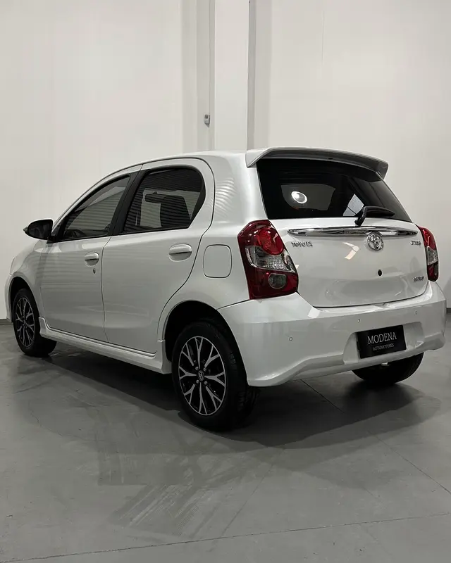 Toyota Etios Foto #23