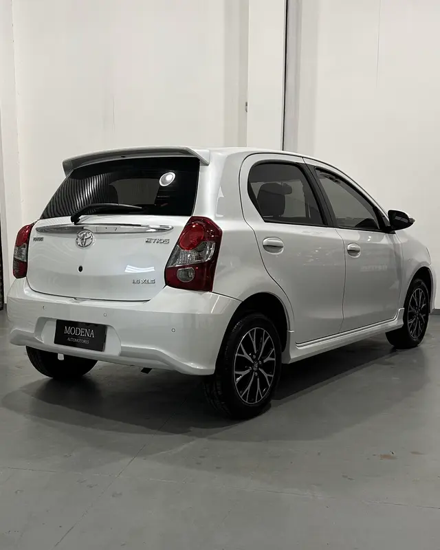 Toyota Etios Foto #32