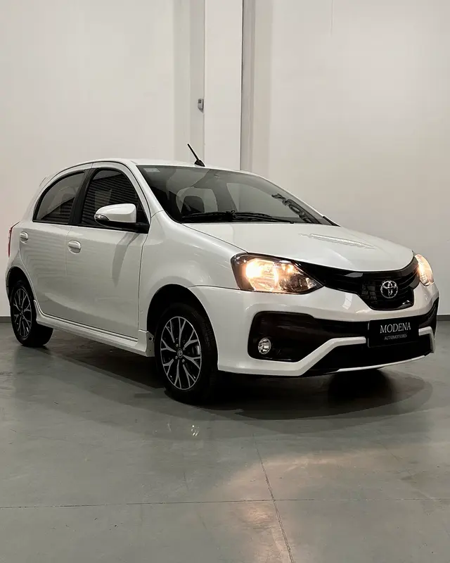Toyota Etios Foto #15