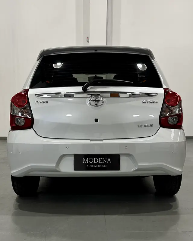 Toyota Etios Foto #26