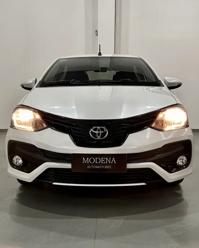 Toyota Etios Foto #14