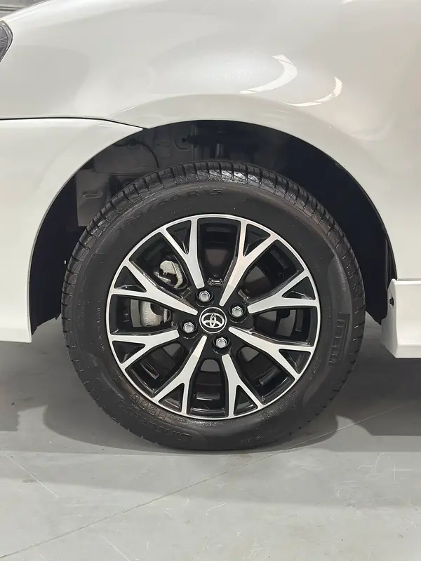 Toyota Etios Foto #10