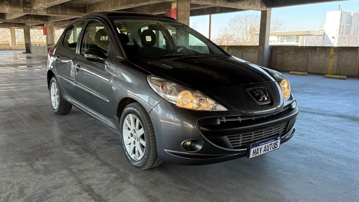 Mira esta publicación de Peugeot 207 Compact