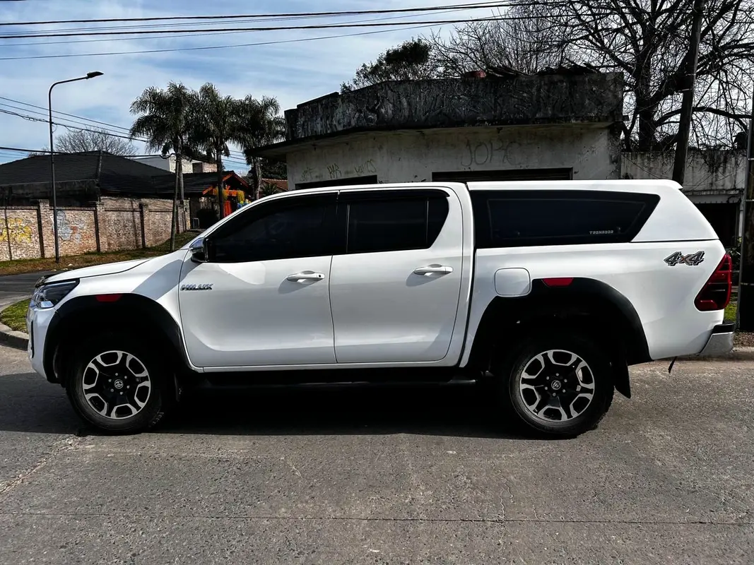 Toyota Hilux Foto #6