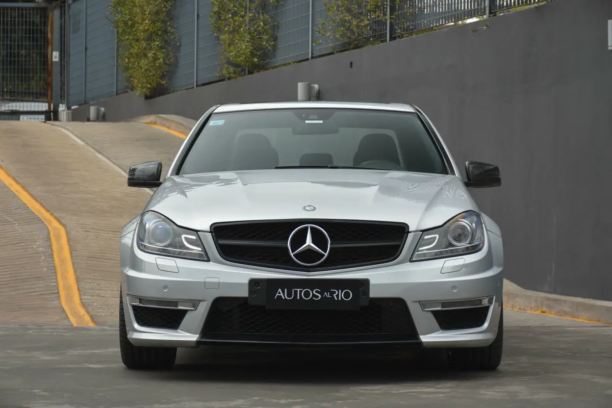 Mira esta publicación de Mercedes Benz Clase C