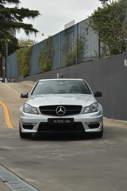 Mira esta publicación de Mercedes Benz Clase C
