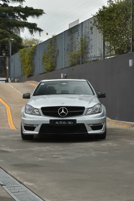 Mira esta publicación de Mercedes Benz Clase C