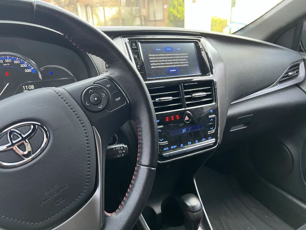 Toyota Yaris Foto #5