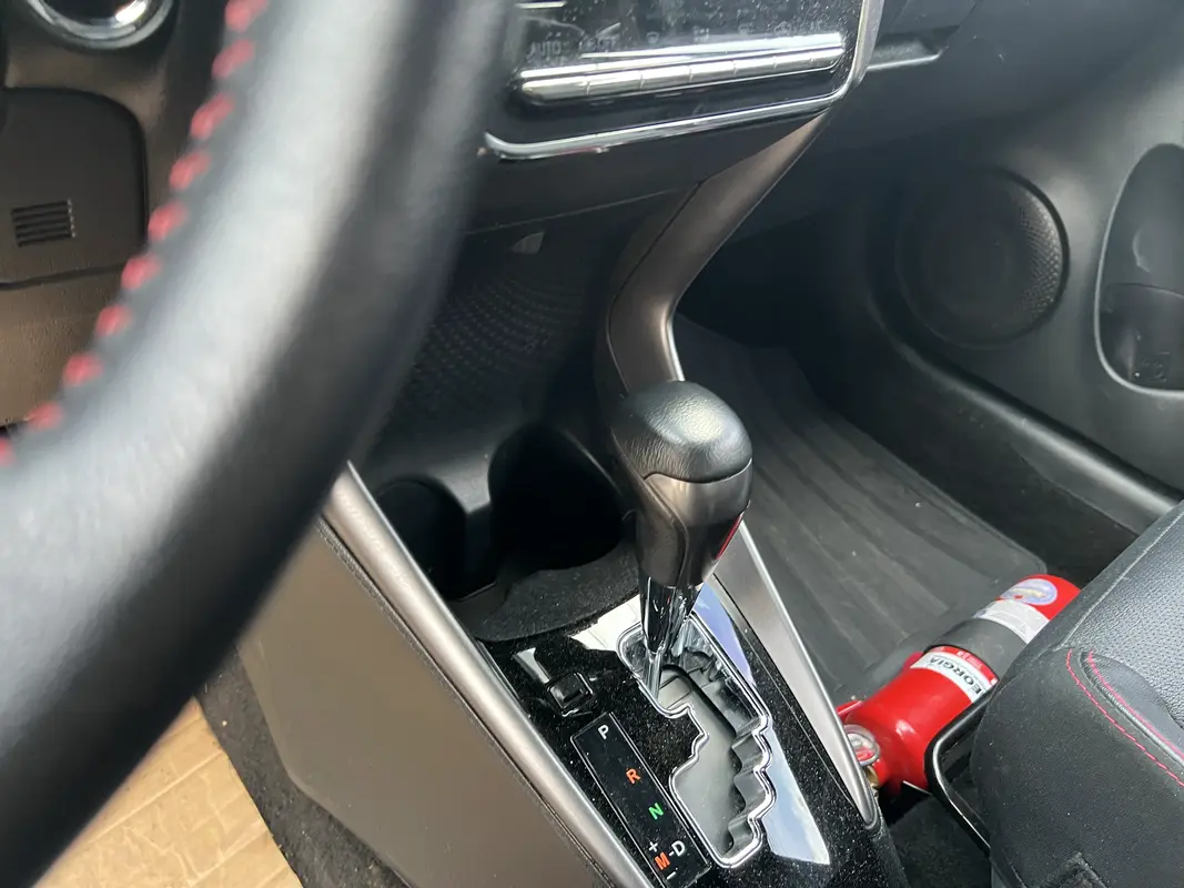 Toyota Yaris Foto #4
