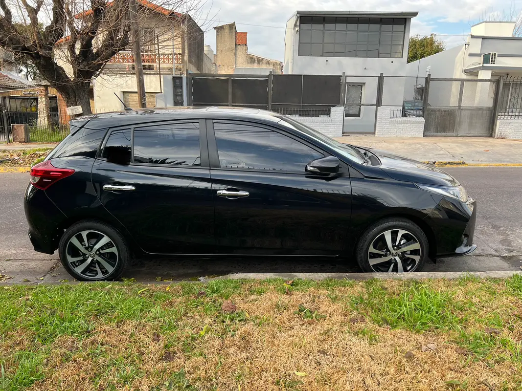 Toyota Yaris Foto #7