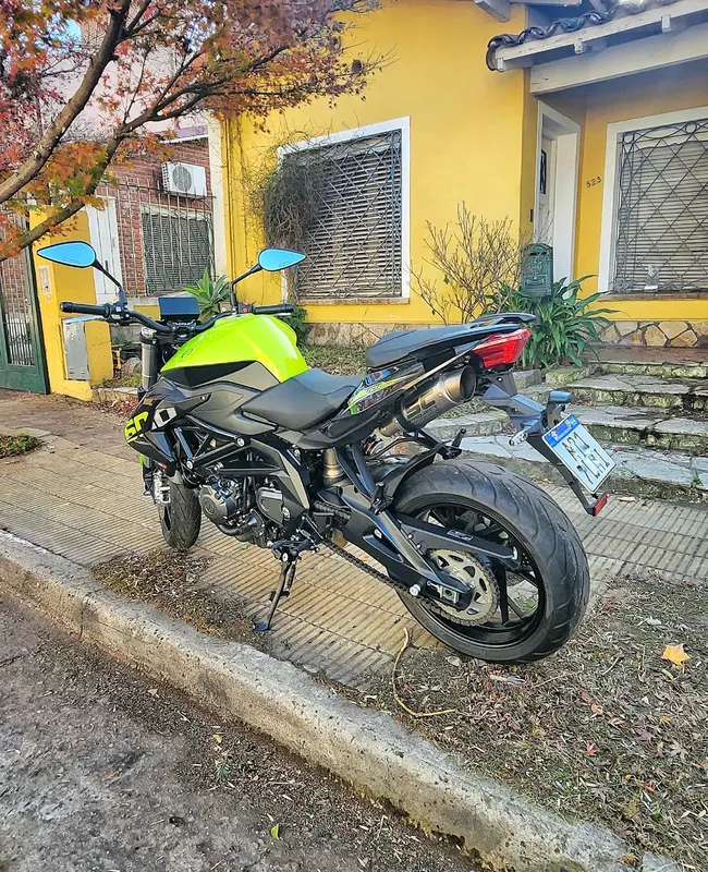 Mira esta publicación de Benelli TNT 600