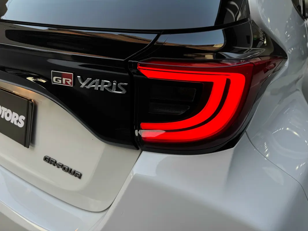 Toyota Yaris Foto #12